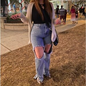 PLT Tall Whitewash Ripped Jeans